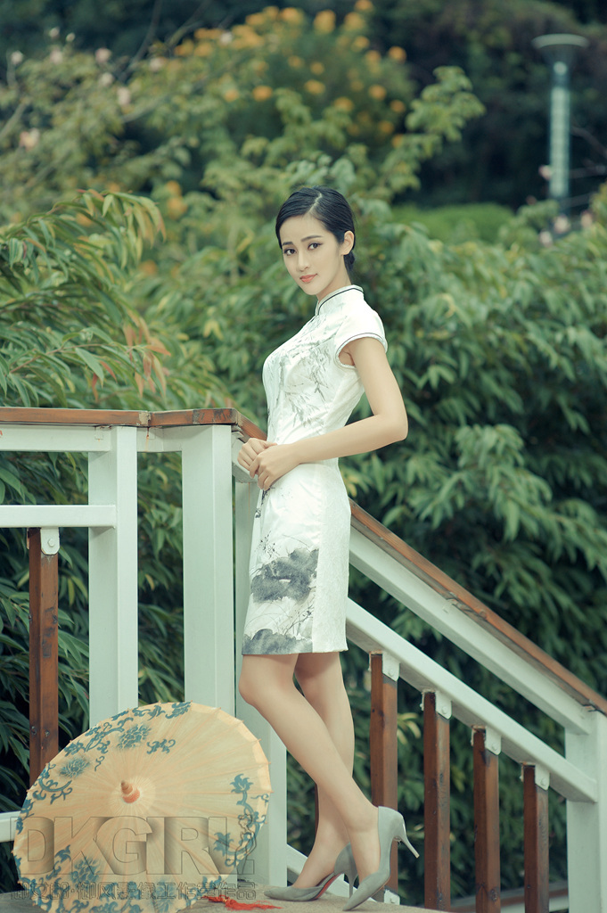 ayx官网-“一把手”带头坏规矩 制度就沦为摆设_时事政治_中公教育网(图1) ayx官网