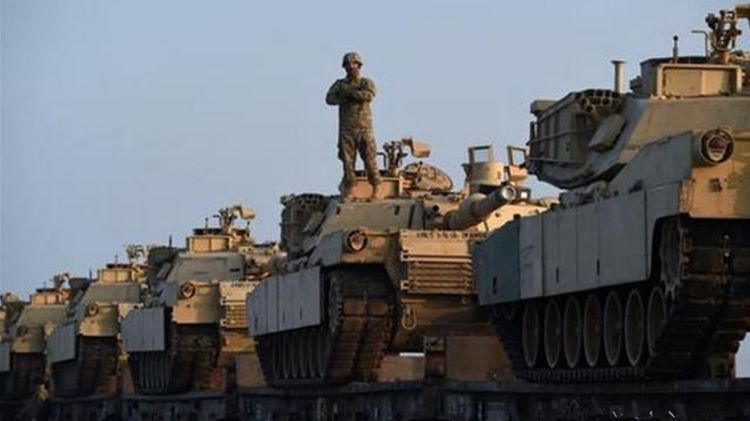 严陵社区:践行十九大 迎新春送春联:爱游戏(ayx)中国官方网站(图1) 爱游戏(ayx)中国官方网站