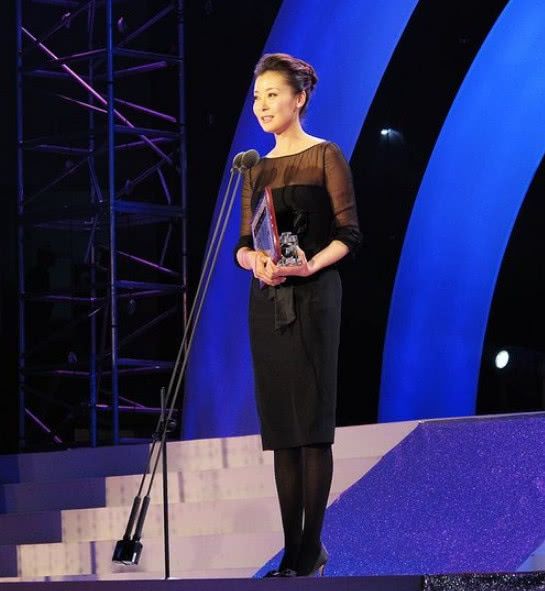 众官博为老将送生日祝福 不老传奇仍在延续 他是中国足坛的骄傲|ayx官方网站(图1) ayx官方网站