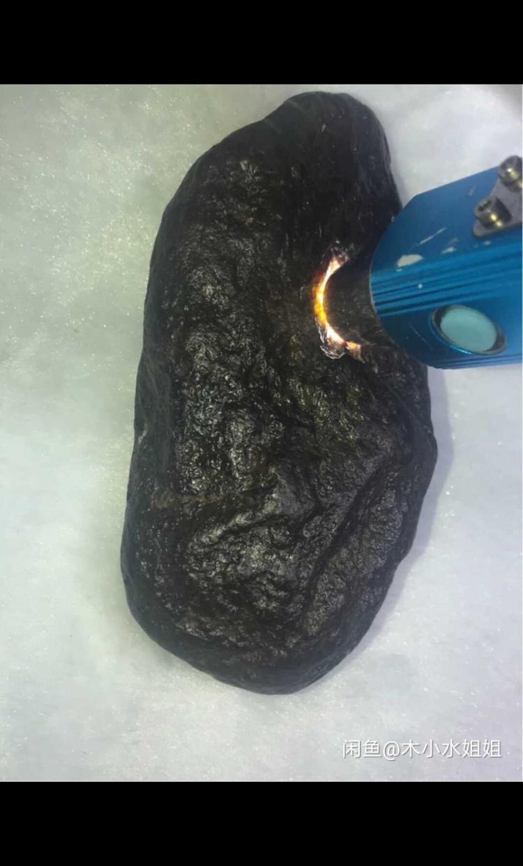 宁波武警退伍老兵向战斗过的哨位敬最后一个军礼(图)-ayx官网(图1) 爱游戏(ayx)中国官方网站