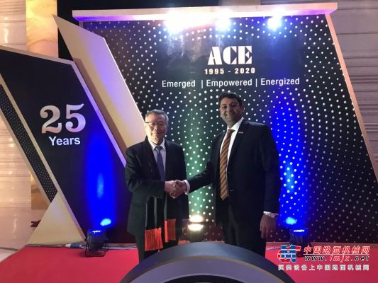 ayx官网:平等赋权是全面建立居住证制度的关键_时事政治_中公教育网(图1) ayx官网