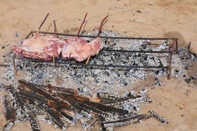 【ayx官网】挖个深坑,再聊聊政治和历史(图1) 爱游戏(ayx)中国官方网站