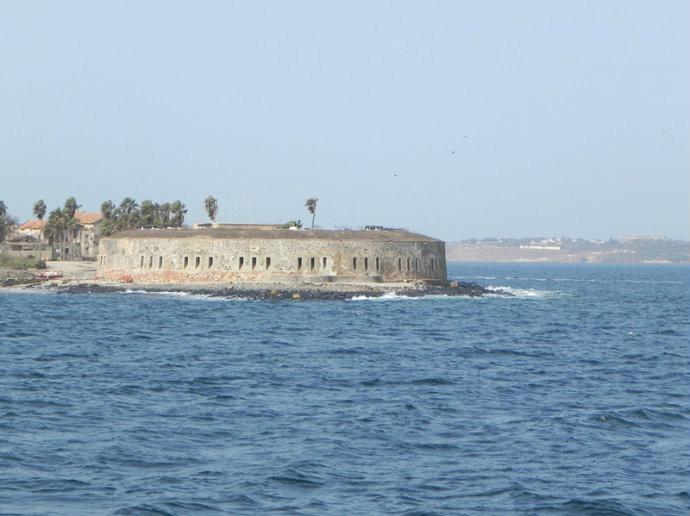 爱游戏(ayx)中国官方网站|武汉村支书住宅凌晨疑发生爆炸 村民称或为恐吓(图)(图3) ayx官网