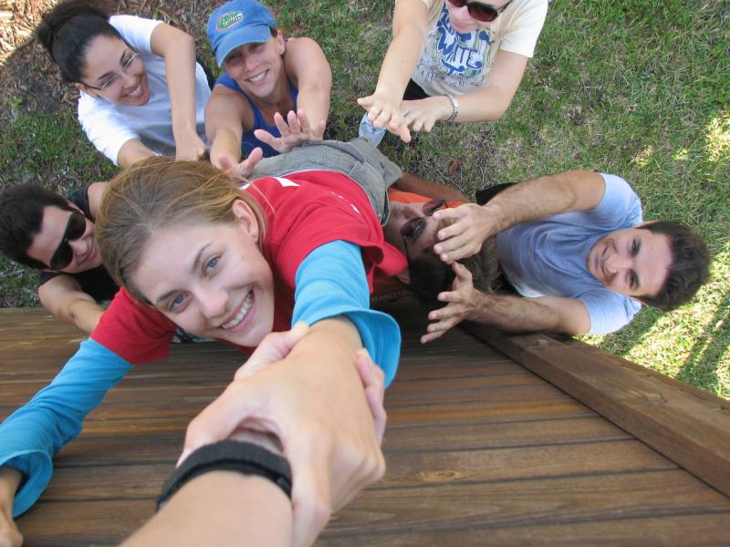 党员管理应杜绝“照顾情面”_时事政治_中公教育网‘ayx官网’(图2) ayx官网