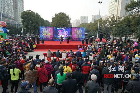 为民服务岂容“恶犬相向”_时事政治_中公教育网|ayx官方网站(图2) ayx官网