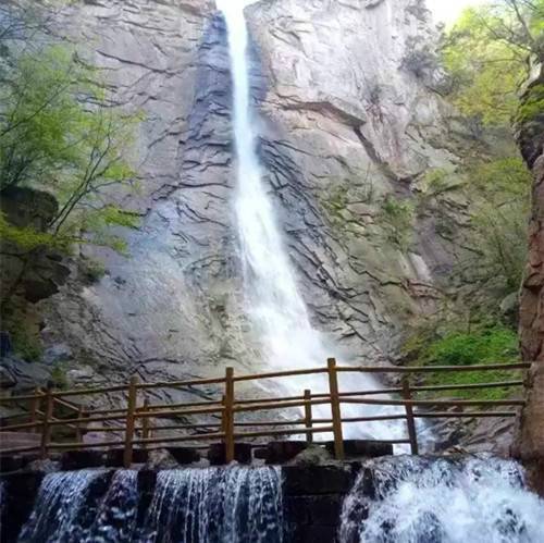 扶贫干部“携手”捞好处源于监督“漫游”_时事政治_中公教育网_ayx官方网站(图1) 爱游戏(ayx)中国官方网站